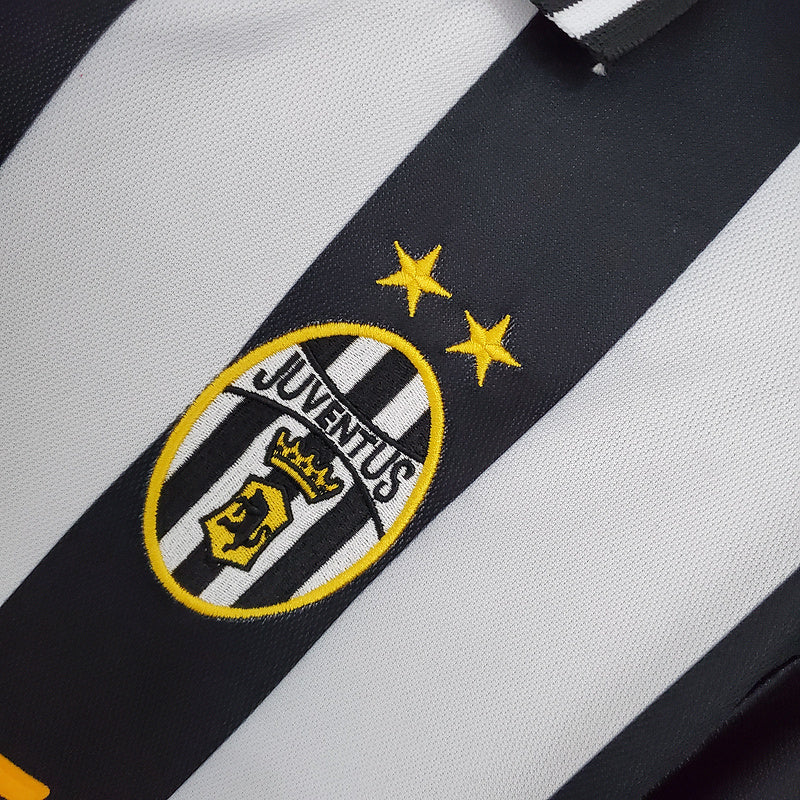 Camisa Juventus Titular 01/02 - Retrô - Central das Camisas