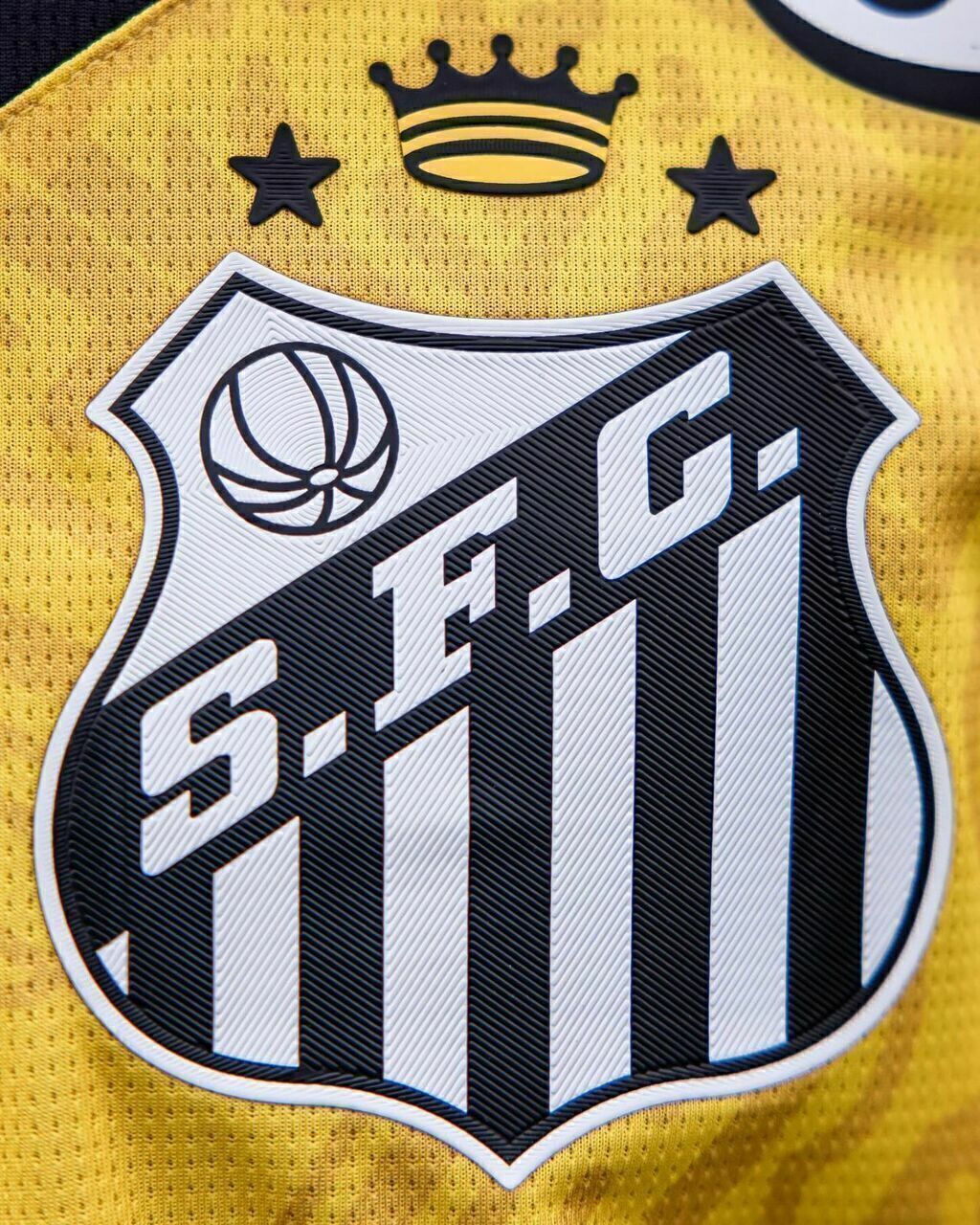 Camisa Santos III 24/25 - Torcedor Masculina - Amarela com detalhes em preto