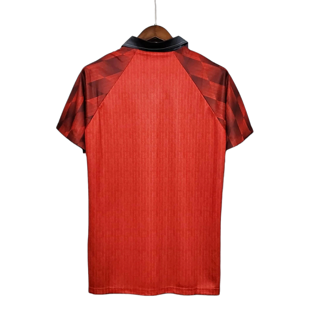 Camisa Manchester United Titular 1996 - Retrô - Central das Camisas
