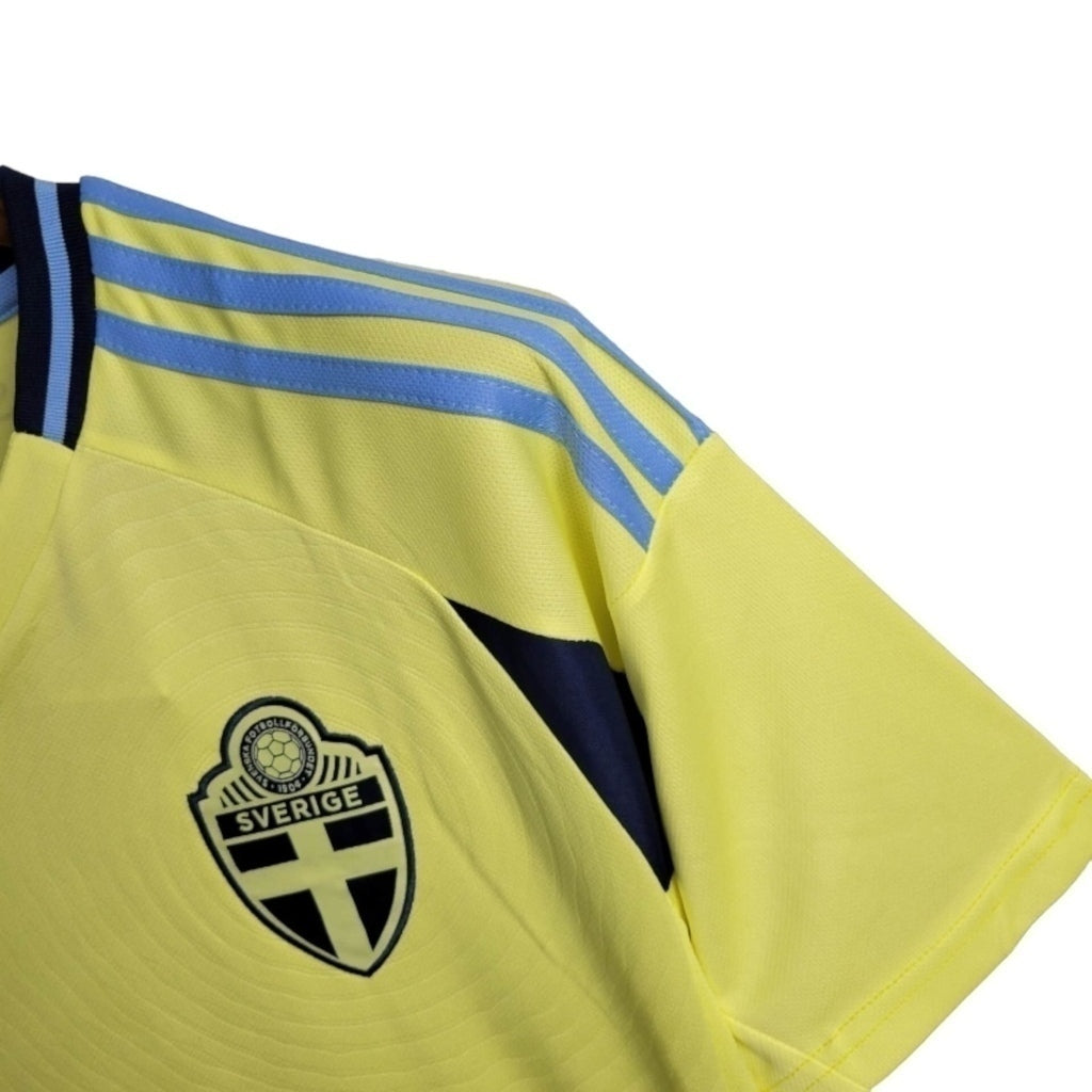 Camisa Suécia Titular 24/25 - Torcedor - Central das Camisas
