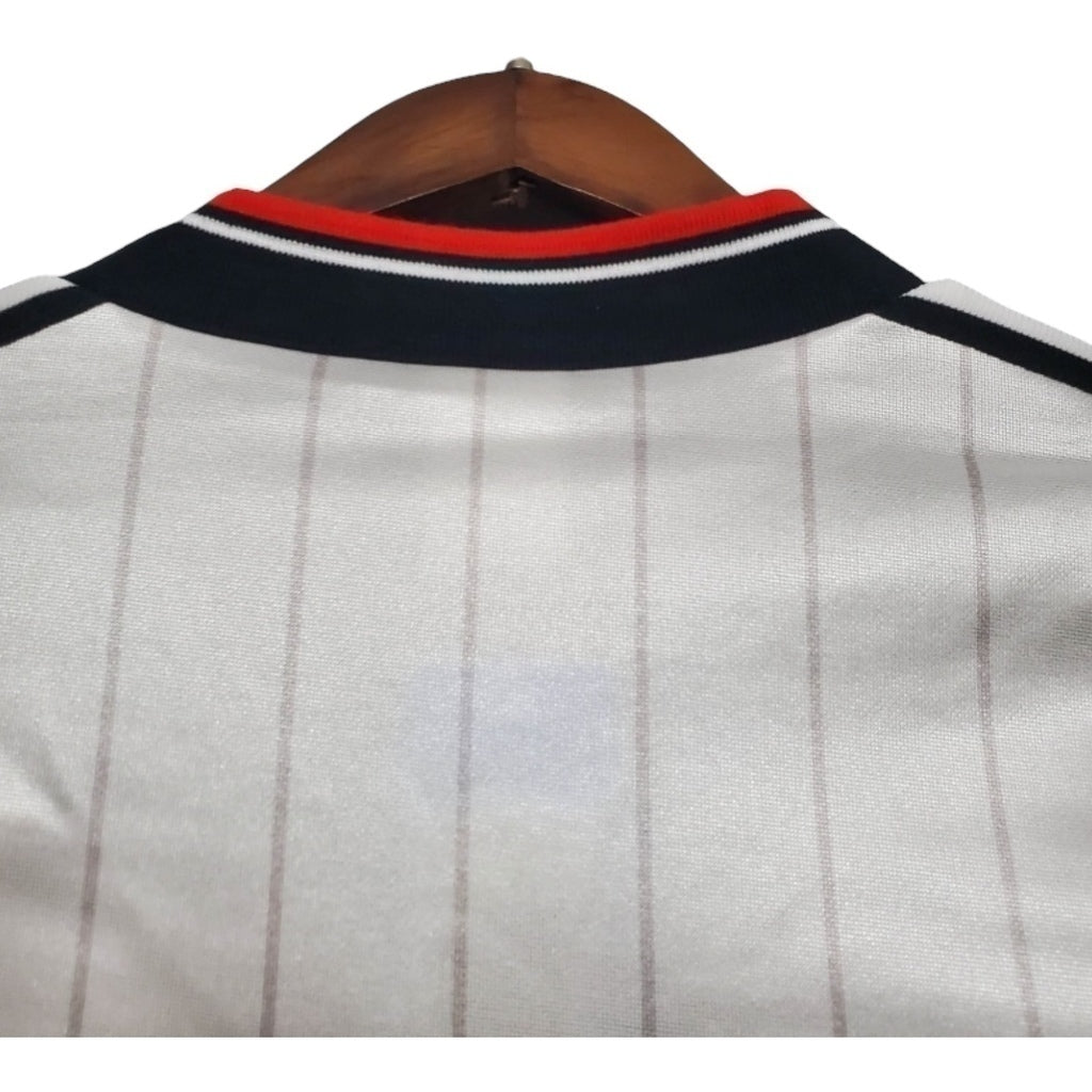 Camisa Manchester United Visitante 1983 - Retrô - Central das Camisas