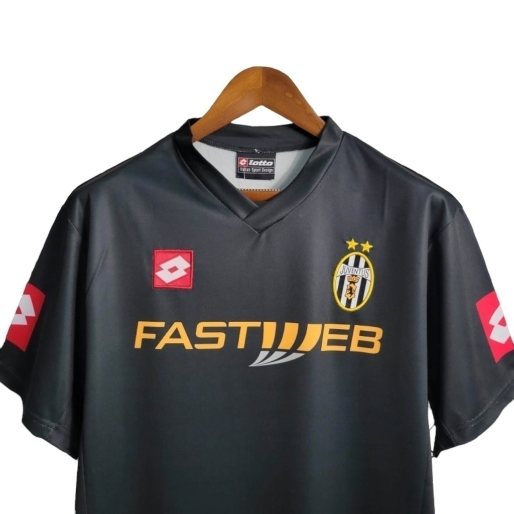 Camisa Juventus Visitante 01/02 - Retrô - Central das Camisas
